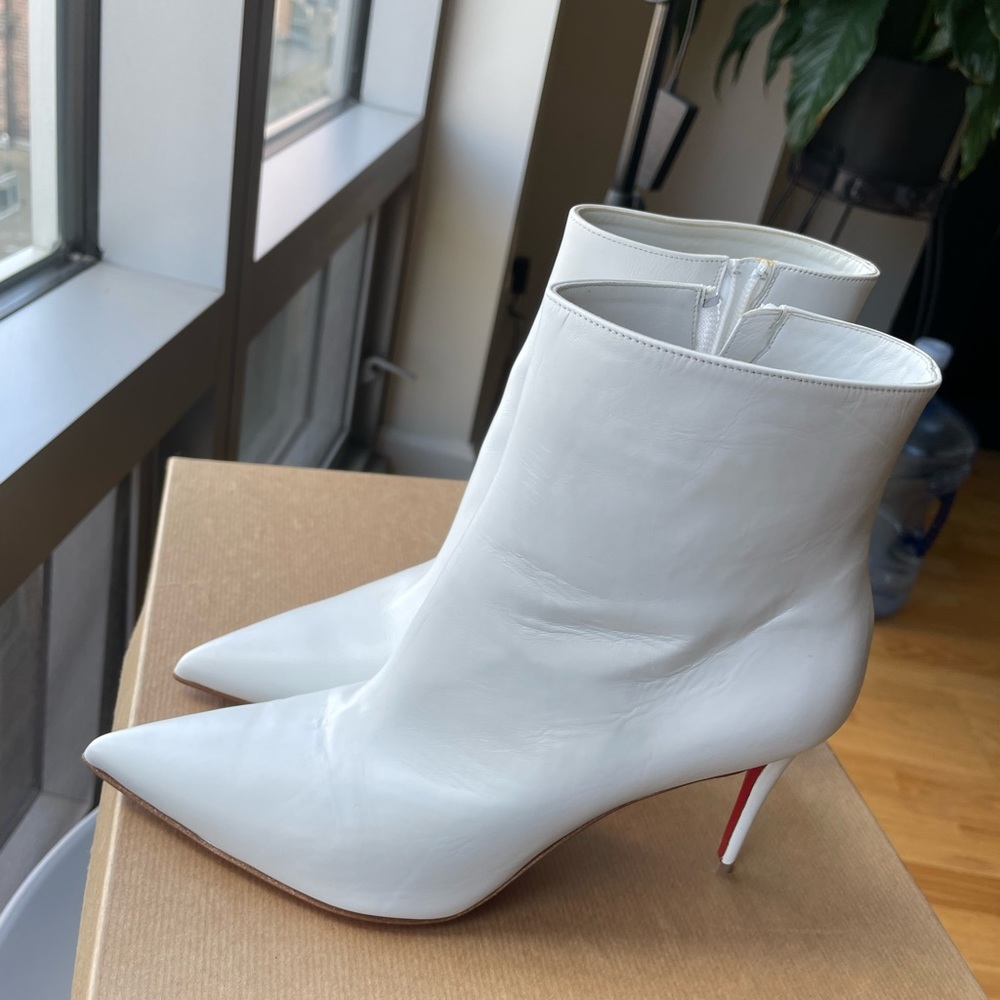 CHRISTIAN LOUBOUTIN Calfskin So Kate Booty 100 Ankle Boots, excellent condition